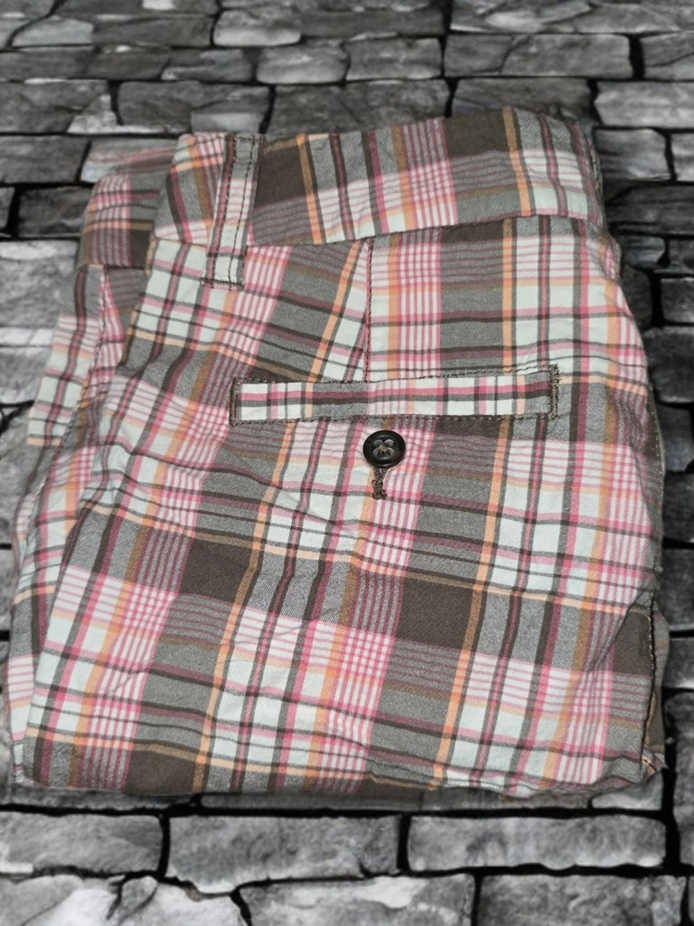 Sonoma Plaid Bermuda Shorts in Pink, Brown, and White are a must-have! 💖 #Short